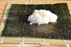 Photo of adding rice to Nori